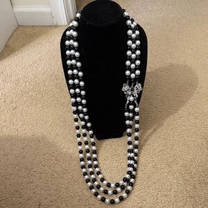 Sassy Jones Black and White Pearl Necklace
